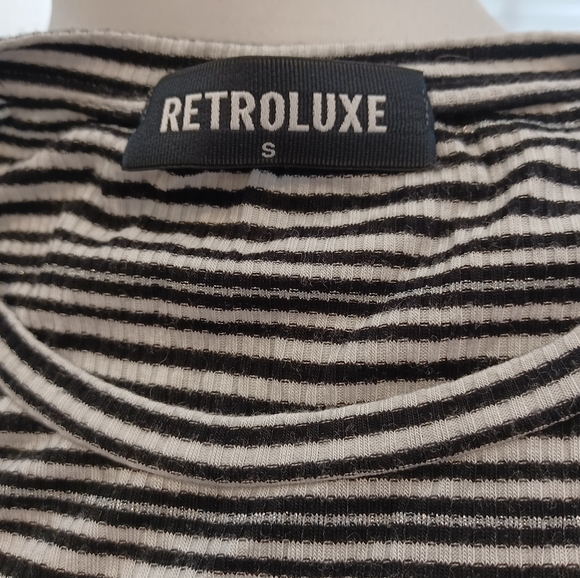 $4 Add-on Black, White & Silver Striped Tee - Size Small - Picture 6 of 7